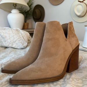 Vince Camuto Bibestie Boot / Bootie